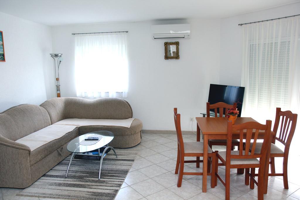 Apartments Kata Біоград-на-Мору Екстер'єр фото